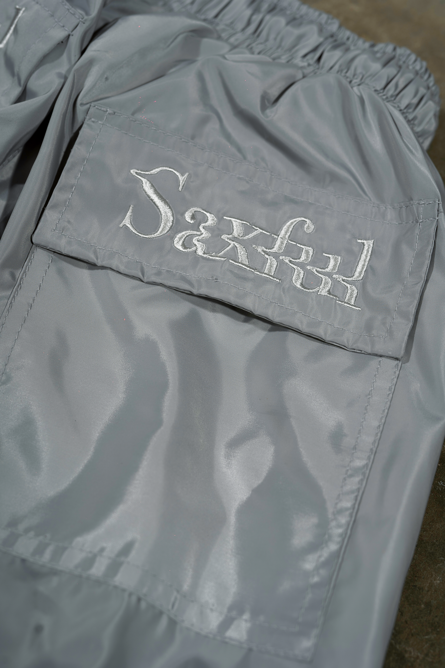 Grey 6 Pockets Full